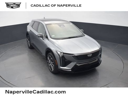 Used 2025 Cadillac Optiq Sport 2 w/ LPO, Floor Liner Package AWD/4WD image 1