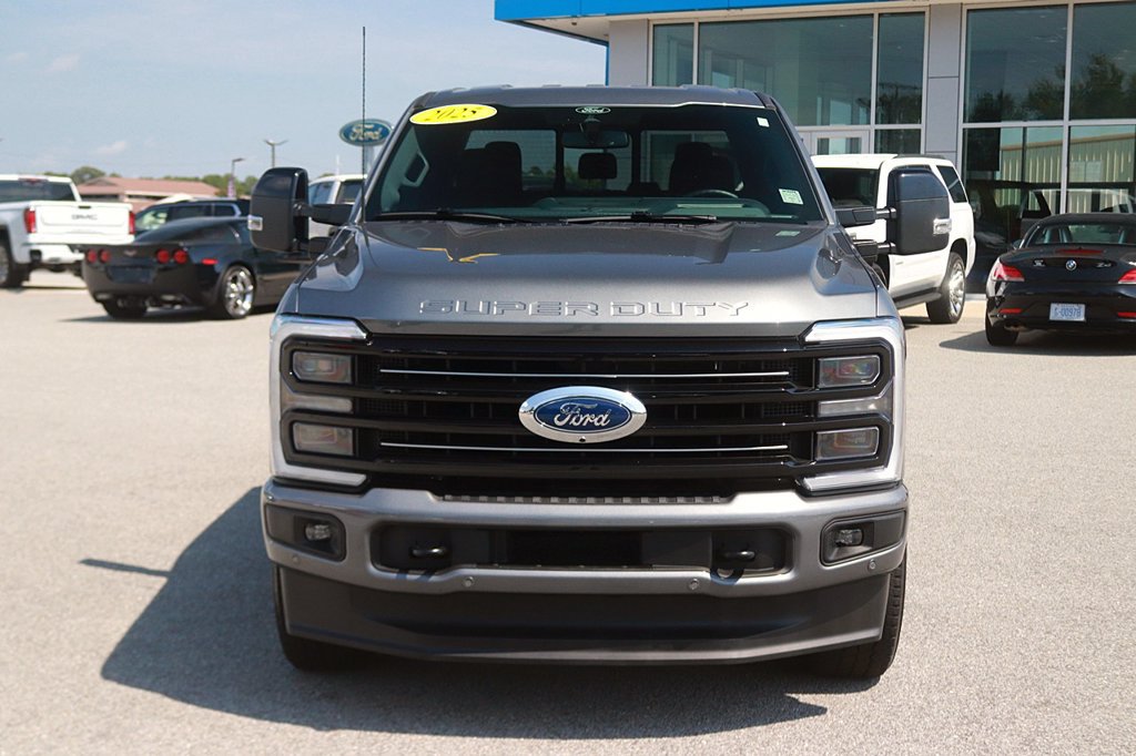 Used 2025 Ford F350 Platinum AWD/4WD image 2
