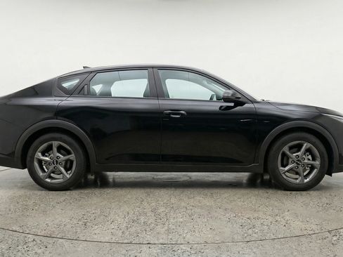 Used 2025 Kia K4 LXS image 11