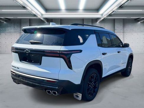 Used 2026 Chevrolet Traverse LT w/ Midnight/Sport Edition AWD/4WD image 25