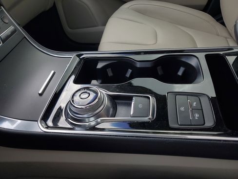 Used 2019 Ford Edge Titanium w/ Equipment Group 301A image 31