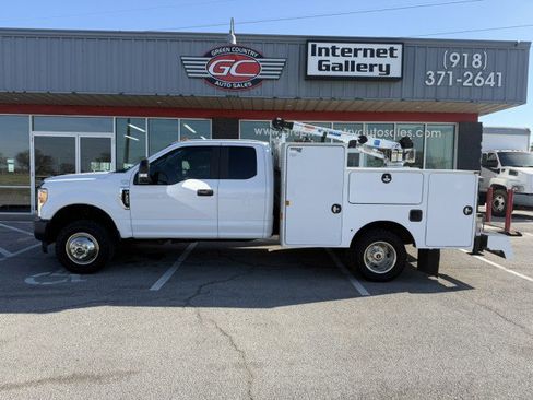 Used 2018 Ford F350 XL w/ Power Equipment Group image 10