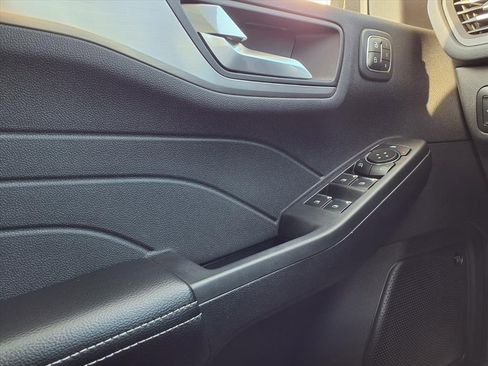 Used 2021 Ford Escape Titanium w/ Class II Trailer Tow Package image 20