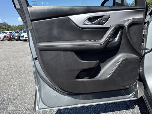 Used 2025 Chevrolet Blazer LT image 13