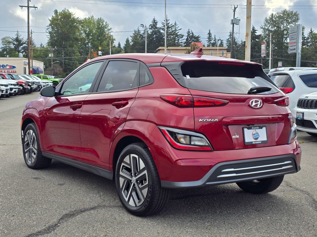 Used 2023 Hyundai Kona SE FWD image 5