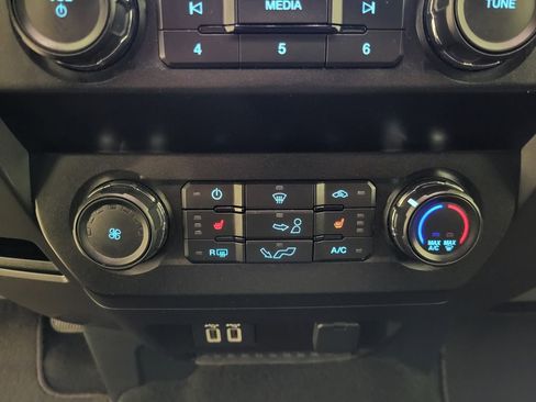 Used 2020 Ford F150 XLT w/ Equipment Group 302A Luxury image 7