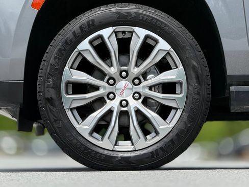 Used 2021 GMC Yukon XL Denali w/ Denali Ultimate Package AWD/4WD image 14