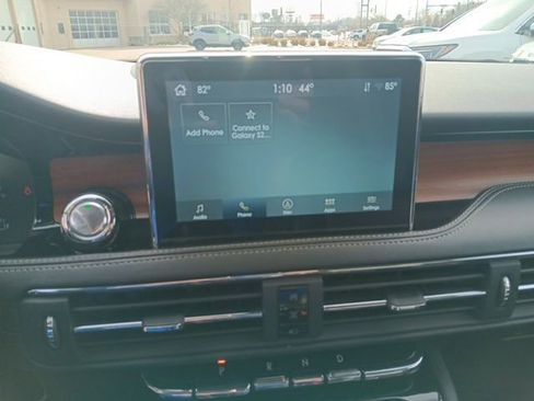 Used 2022 Lincoln Corsair Reserve w/ Elements Package image 16