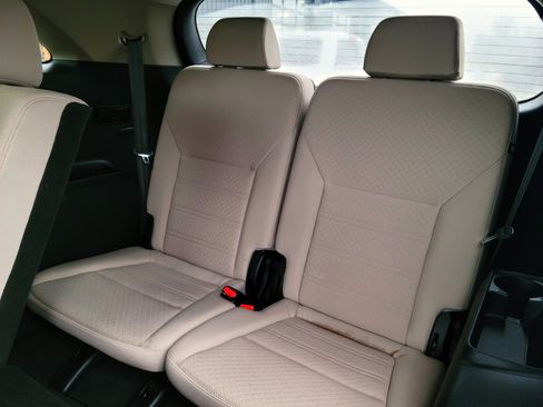 Used 2018 Kia Sorento AWD image 17