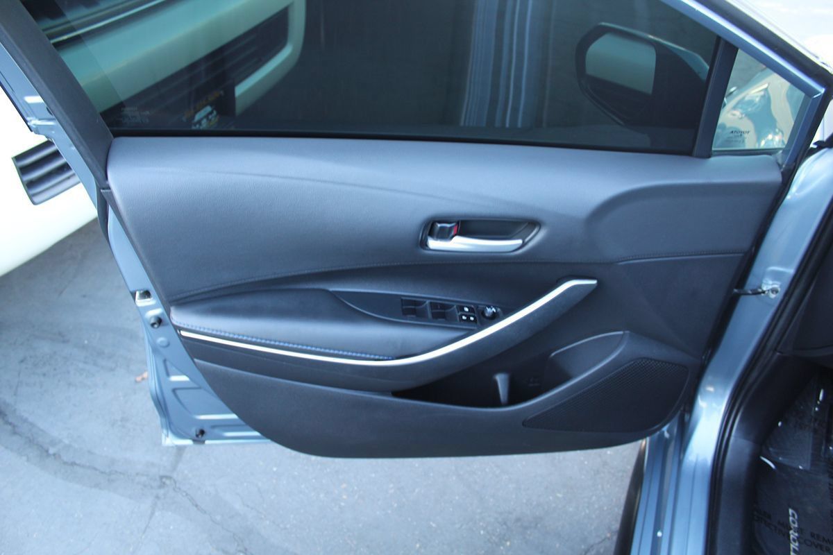 Used 2020 Toyota Corolla SE w/ Carpet Mat Package (TMS) FWD image 17