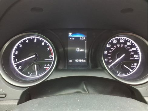 Used 2023 Toyota Camry SE image 20