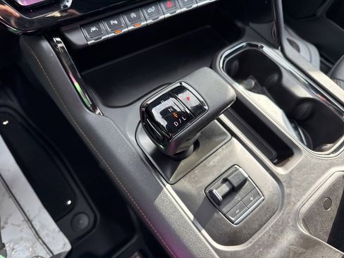 Used 2025 GMC Sierra 1500 AT4 w/ AT4 Premium Package image 36