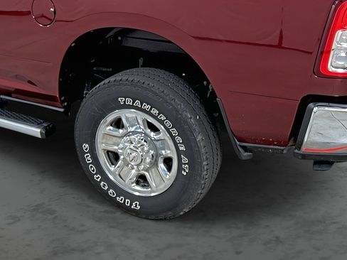 Used 2024 RAM 3500 Tradesman w/ Chrome Appearance Group image 9