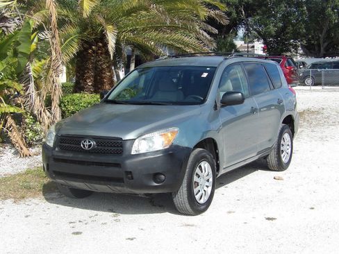 Used 2006 Toyota RAV4 2WD image 2