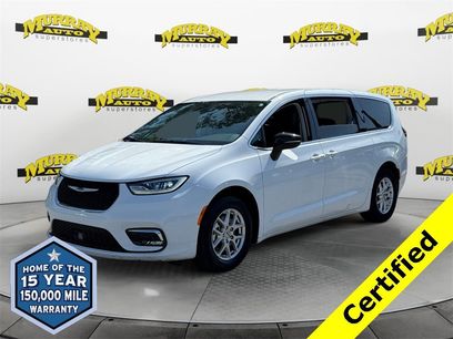 Used 2024 Chrysler Pacifica Touring-L