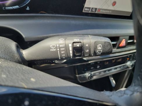 Used 2025 Kia Seltos S FWD image 27
