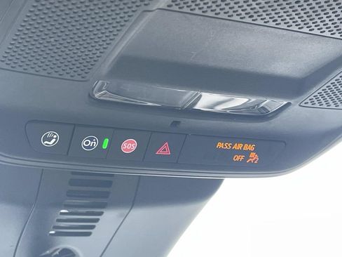 Used 2024 Chevrolet Traverse LT w/ Midnight/Sport Edition image 32