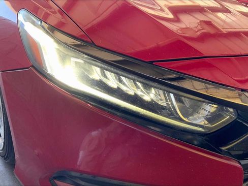 Used 2018 Honda Accord Sport image 26