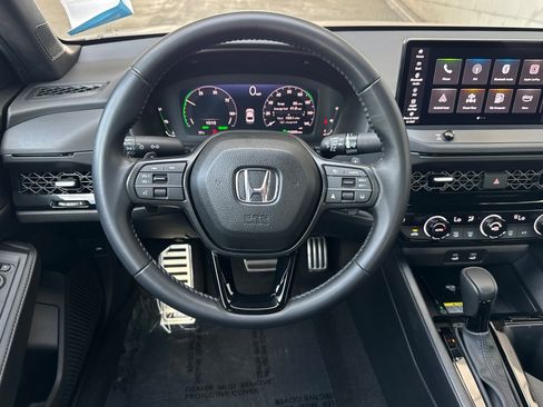 Used 2025 Honda Accord Sport image 28