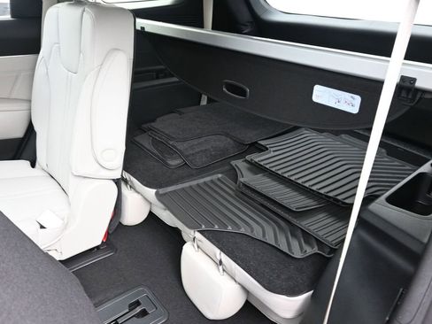 Used 2023 Kia Sorento SX Prestige w/ Panoramic Sunroof Package image 42