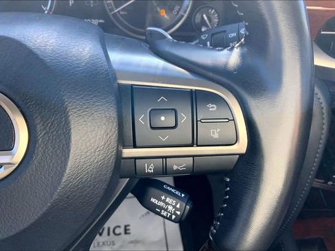 Used 2021 Lexus LX 570 4WD w/ Luxury Package image 15