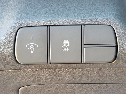 Certified 2024 Hyundai Elantra SEL image 23