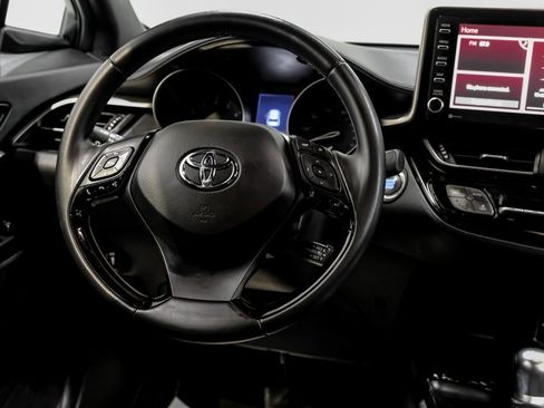 Used 2019 Toyota C-HR XLE image 22