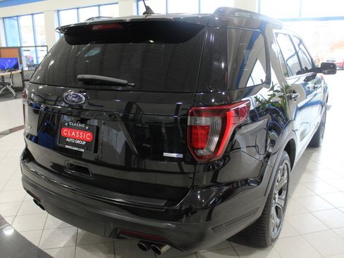 Used 2018 Ford Explorer Sport w/ Equipment Group 401A image 5