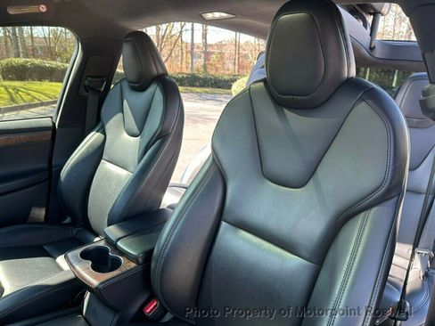 Used 2021 Tesla Model X Long Range image 7