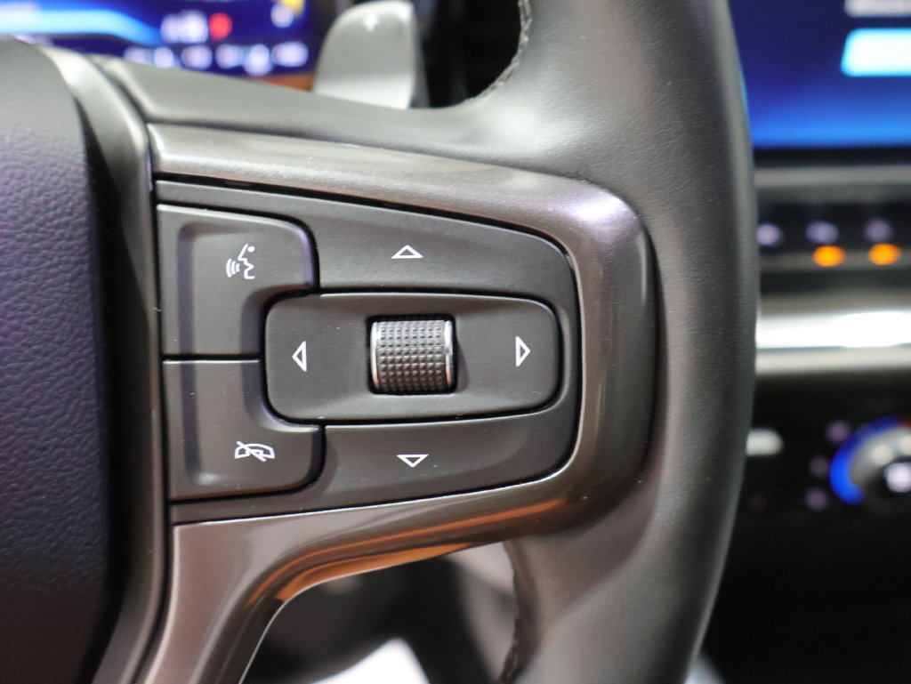 Used 2025 Chevrolet Silverado 1500 High Country w/ Midnight Edition AWD/4WD image 34