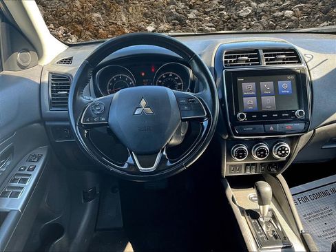 Used 2022 Mitsubishi Outlander Sport SE image 5