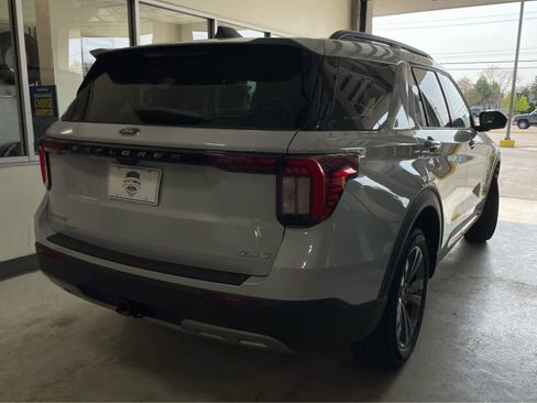 New 2026 Ford Explorer Active w/ Active Comfort Package AWD/4WD image 7