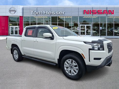 Certified 2022 Nissan Frontier SV w/ Technology Package AWD/4WD image 1