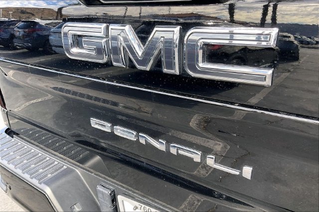 Used 2024 GMC Sierra 3500 Denali Ultimate AWD/4WD image 31
