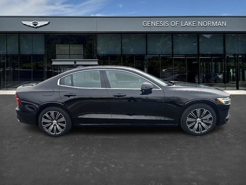 Used 2020 Volvo S60 T6 Inscription image 3