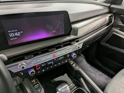 Used 2023 Kia Telluride EX X-Line image 10