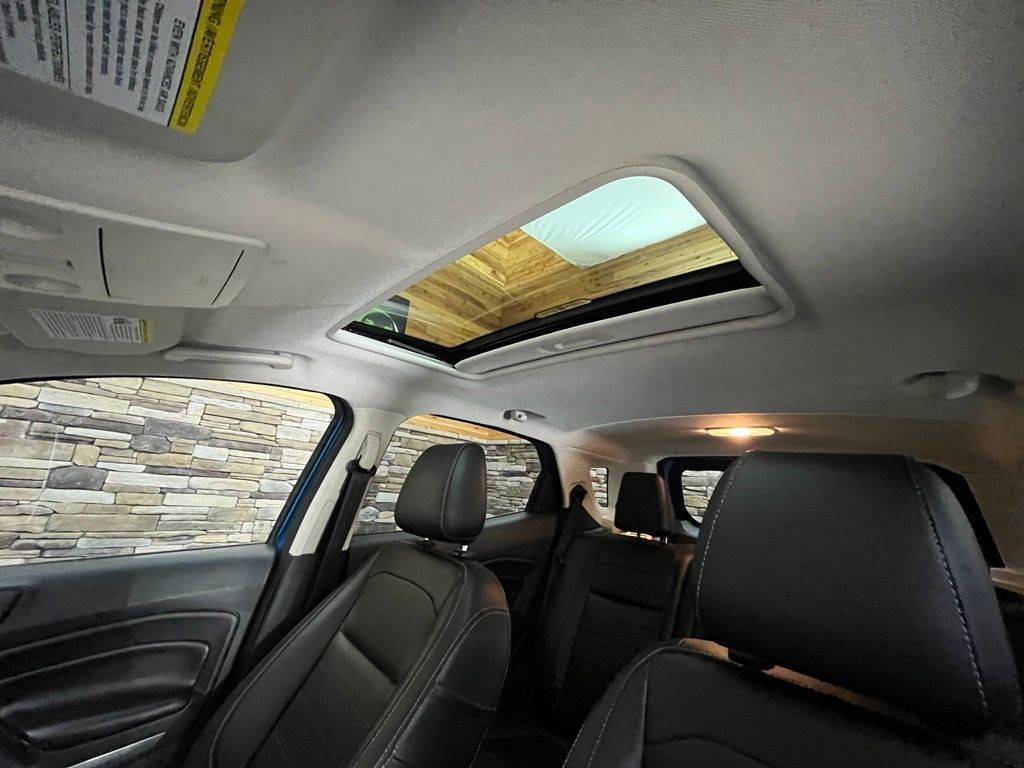 Used 2020 Ford EcoSport Titanium AWD/4WD image 44