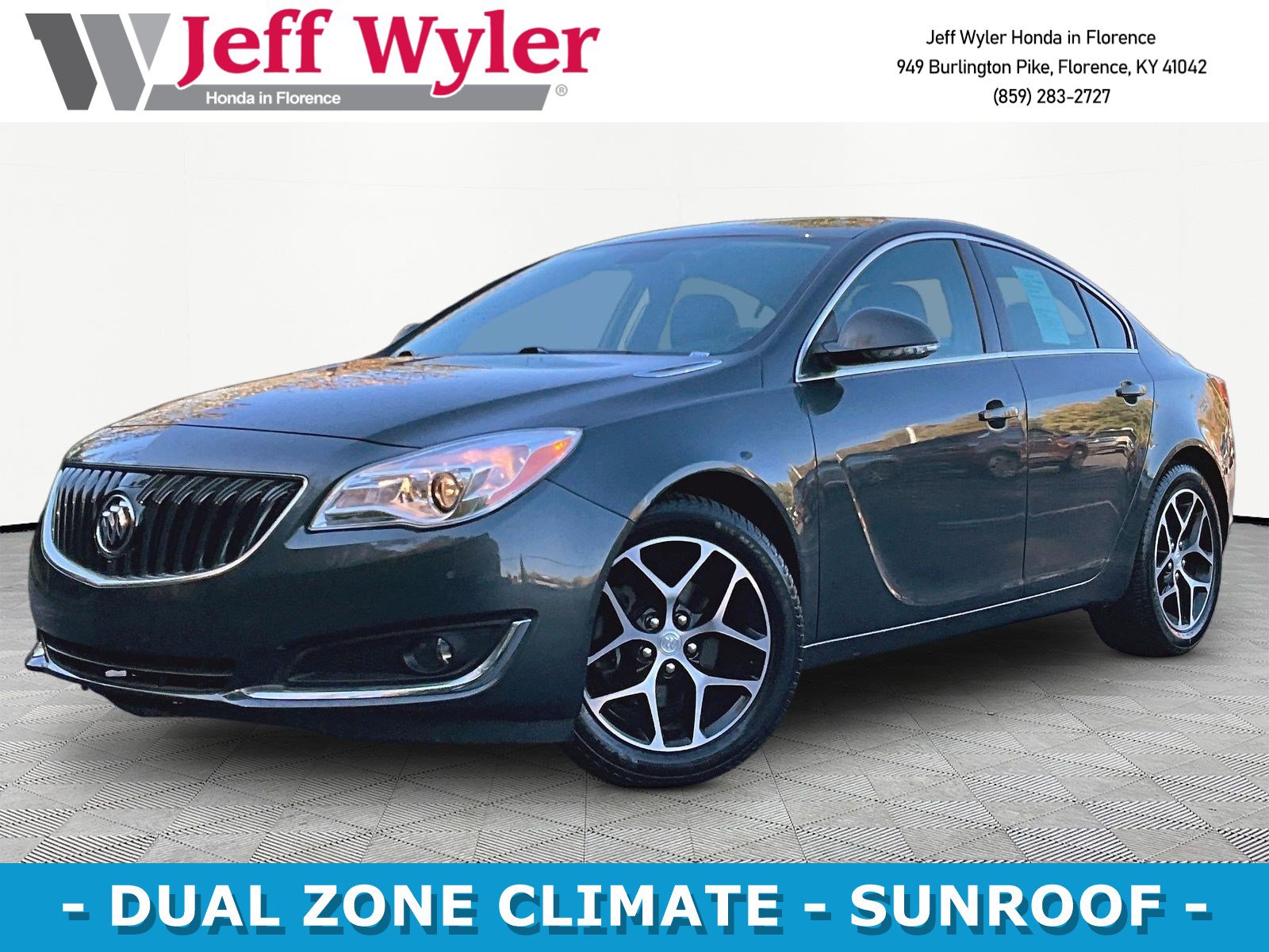 Used 2017 Buick Regal Sport Touring FWD image 1
