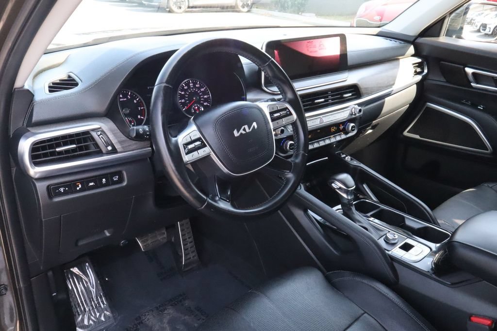 Used 2022 Kia Telluride SX FWD image 16