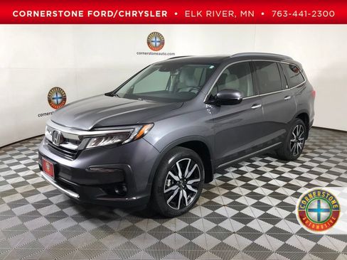 Used 2022 Honda Pilot Touring image 1