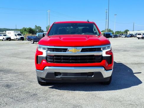 Used 2025 Chevrolet Silverado 1500 LT RWD image 2