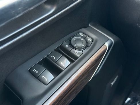 Used 2020 Chevrolet Silverado 1500 High Country w/ Technology Package image 34