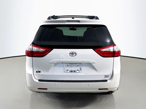Used 2015 Toyota Sienna XLE w/ XLE Navigation Package AWD/4WD image 10