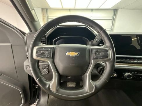 Used 2023 Chevrolet Silverado 1500 LT AWD/4WD image 4