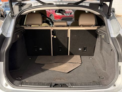 Used 2018 Jaguar F-PACE Prestige image 12