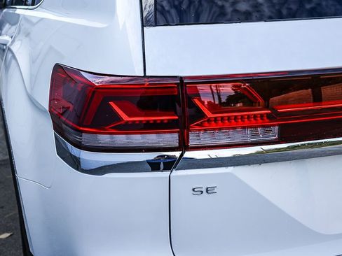 New 2026 Volkswagen Atlas SE image 9