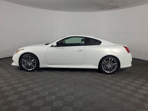 Used 2011 INFINITI G37 Sport w/ Aerodynamic Pkg image 7
