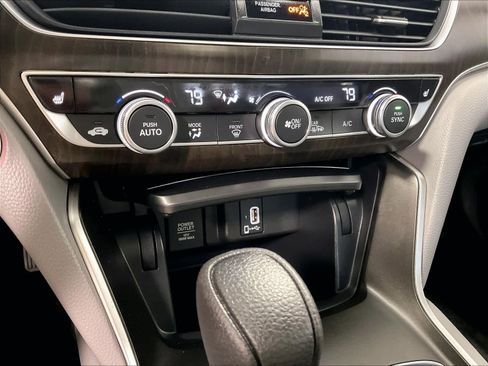Used 2020 Honda Accord EX image 26