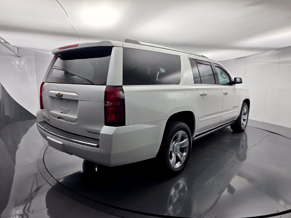 Used 2020 Chevrolet Suburban Premier w/ Premier 6.2L Value Package AWD/4WD image 6