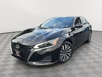 Used 2023 Nissan Altima 2.5 SV